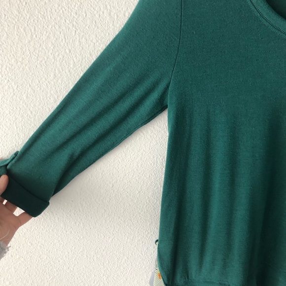 🌿🌿🌿LITTLE YELLOW BUTTON Boho Underlay Sweater - Picture 4 of 8